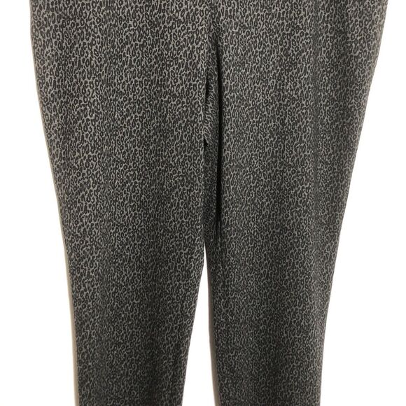 Chico’s Pants Womens XL 16 Gray Fabulously Slimming Pull On Ankle Animal Print - Picture 3 of 11